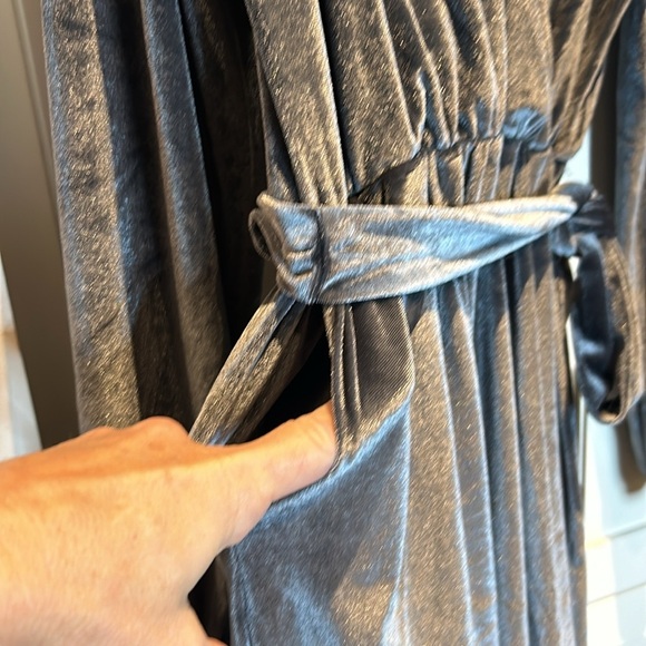 DEX Grey Velvet Wrap Fit & Flare Short Dress Ruffled Hem Women’s Size L - Picture 14 of 16